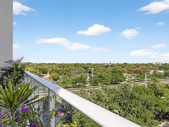 5th image of 4250 Biscayne Blvd APT 609