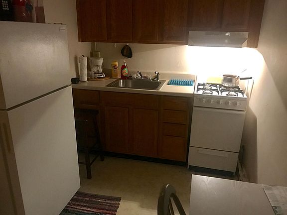 4th image of 1606 18th Ave S APT 16