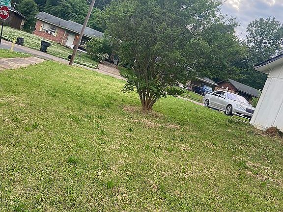 5th image of 3222 Tower Dr