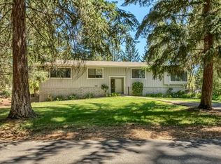500 Hidden Valley Rd, Grants Pass, OR 97527