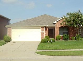 1617 Cardinal Way, Aubrey, TX 76227