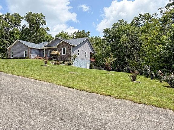 3rd image of 380 Mountain Preserve Pkwy