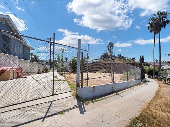 4th image of 2505 Chelsea St