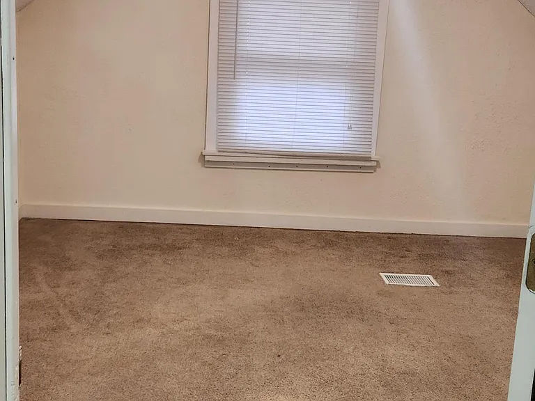 2129 Waterbury Rd #UP — Photo 12