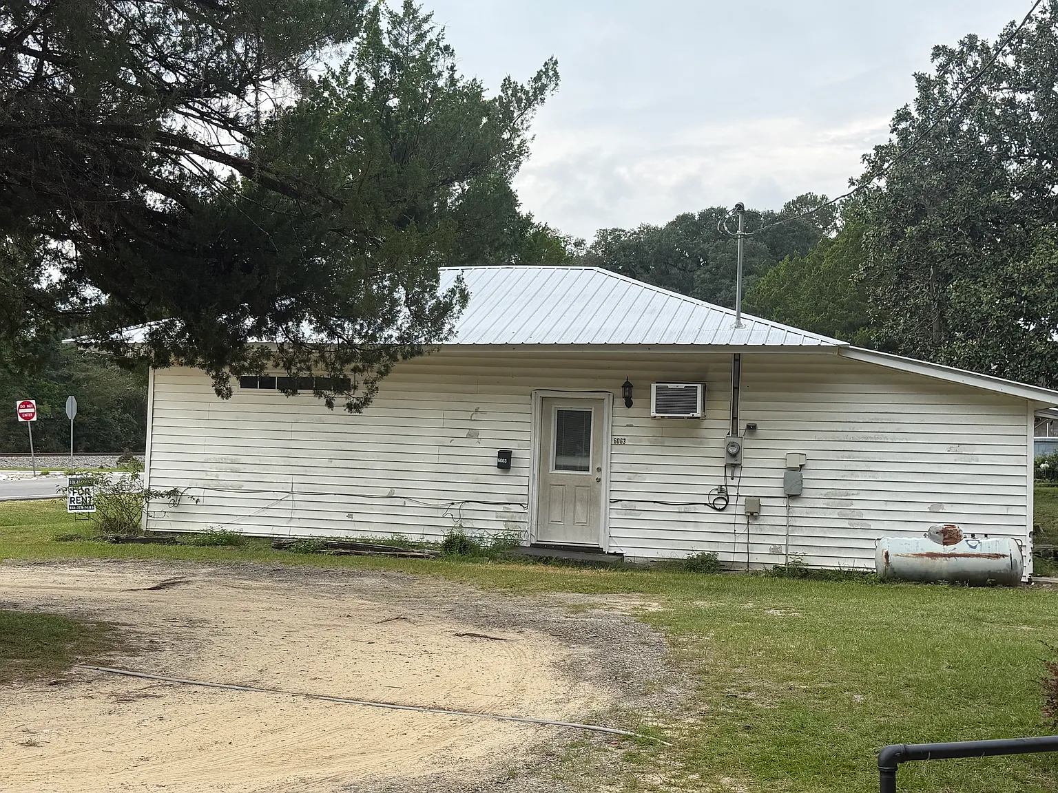 2 bed, 832 sqft, $1,200 — Photo 3