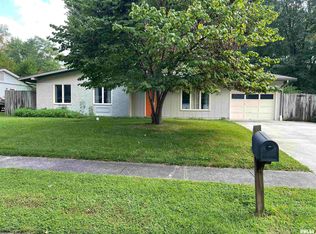 1811 W Freeman St, Carbondale, IL 62901