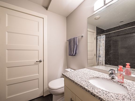 3rd image of 15 Kings Wharf Pl #204