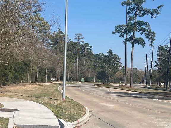 4th image of 16822 Olympic National Dr