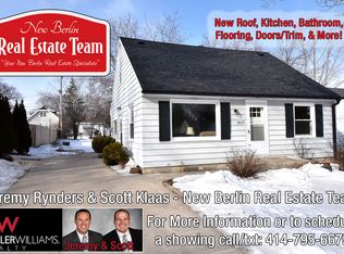 1617 S Berlin Ave, New Berlin, WI 53151