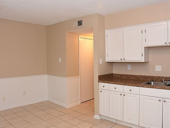 2nd image of 781 Candace Dr