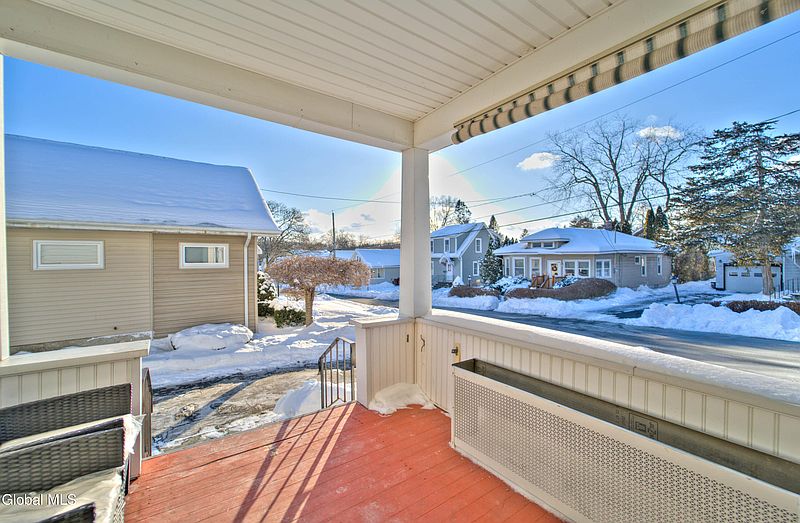 4th image of 21 Vista Avenue