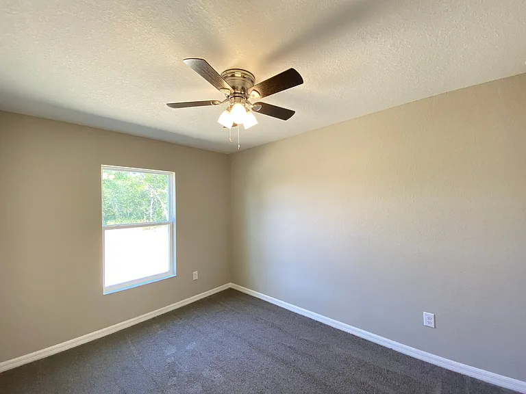 13709 SW 40th Cir — Photo 24
