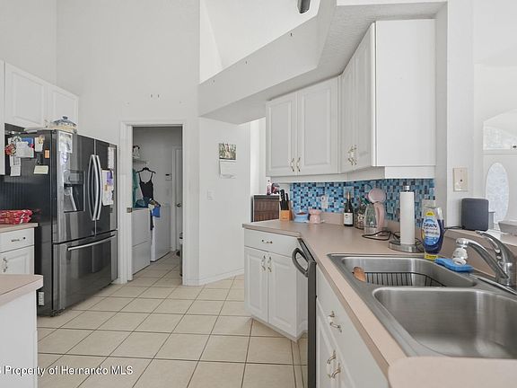 3rd image of 15486 Saratoga Dr