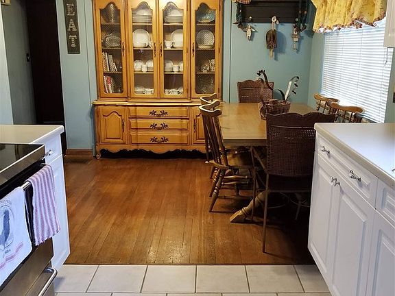 2nd image of 5210 Woodland Dr
