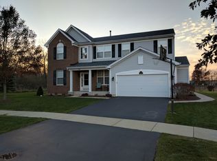 508 Autumn Ct, Round Lake, IL 60073