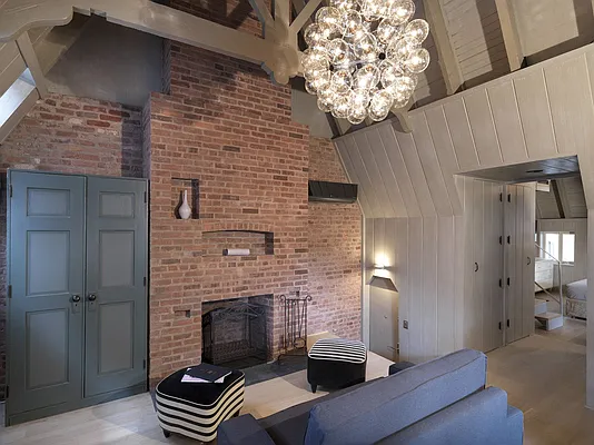 Rented by We Are Real Estate of America Corp | media 14