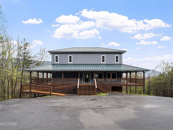 2nd image of 510 Wildflower Ridge Rd