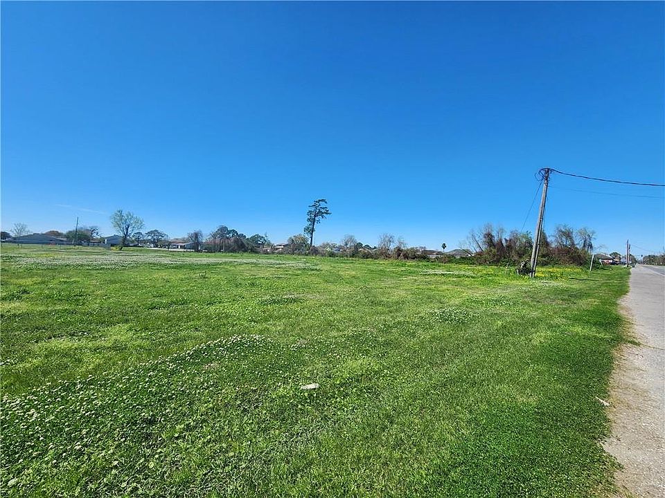 2nd image of Destrehan Ave
