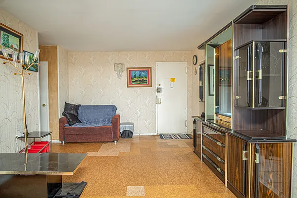 Sold by Azbel Real Estate, Inc. | media 5