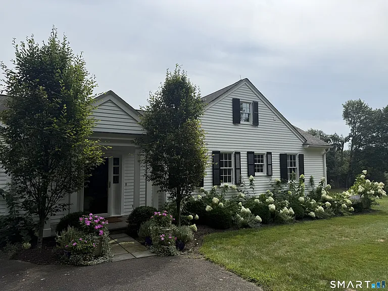 108 East St — Photo 3