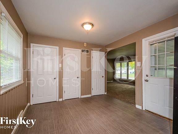 5th image of 15 Linkous Dr