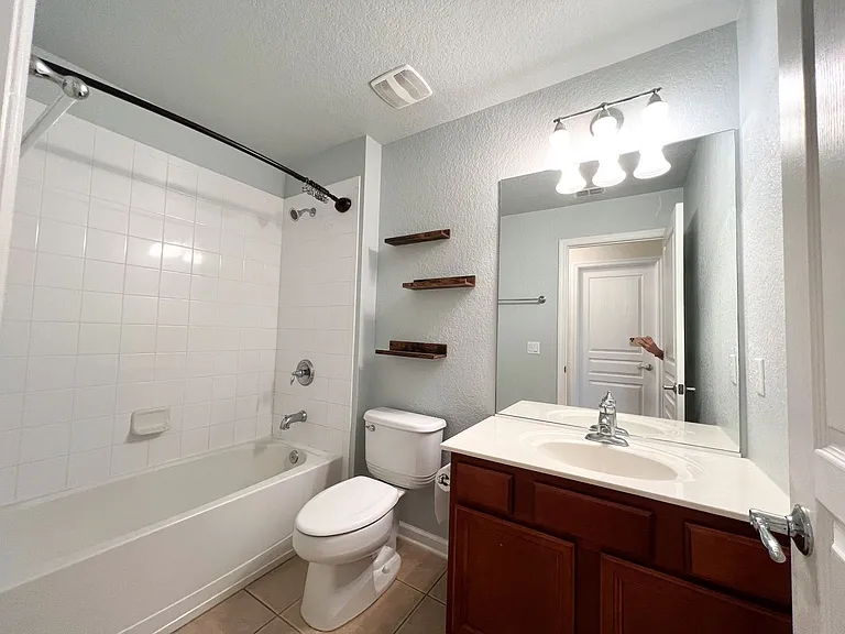 7722 Fairgrove Ave — Photo 16