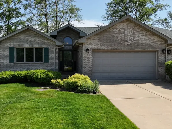 5 Hilgert Ct, Grant Park, IL 60940