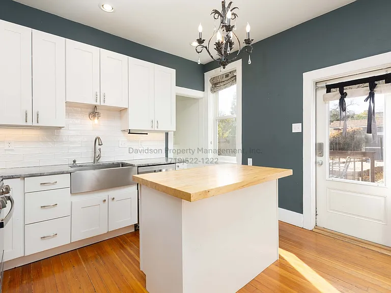 2312 N Weber St — Photo 9