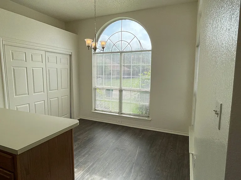 202 Chamblin Dr — Photo 9