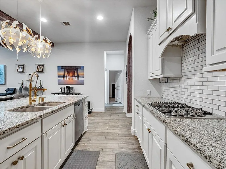 23311 Darst Field Trl — Photo 25