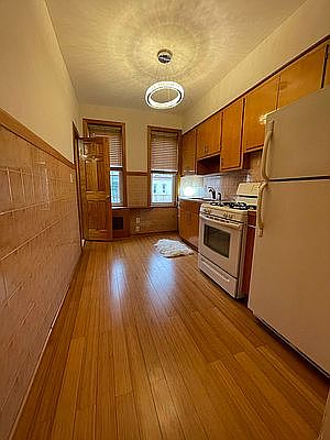 1st image of 1862 Putnam Ave Floor 1