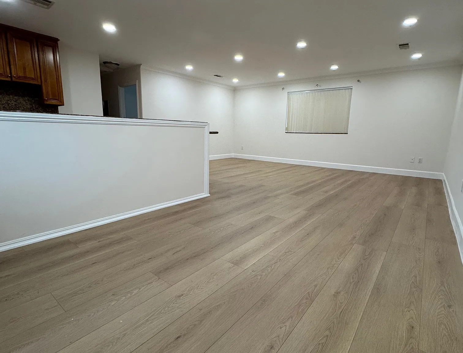 1 bed, 875 sqft, $2,400 — Photo 3