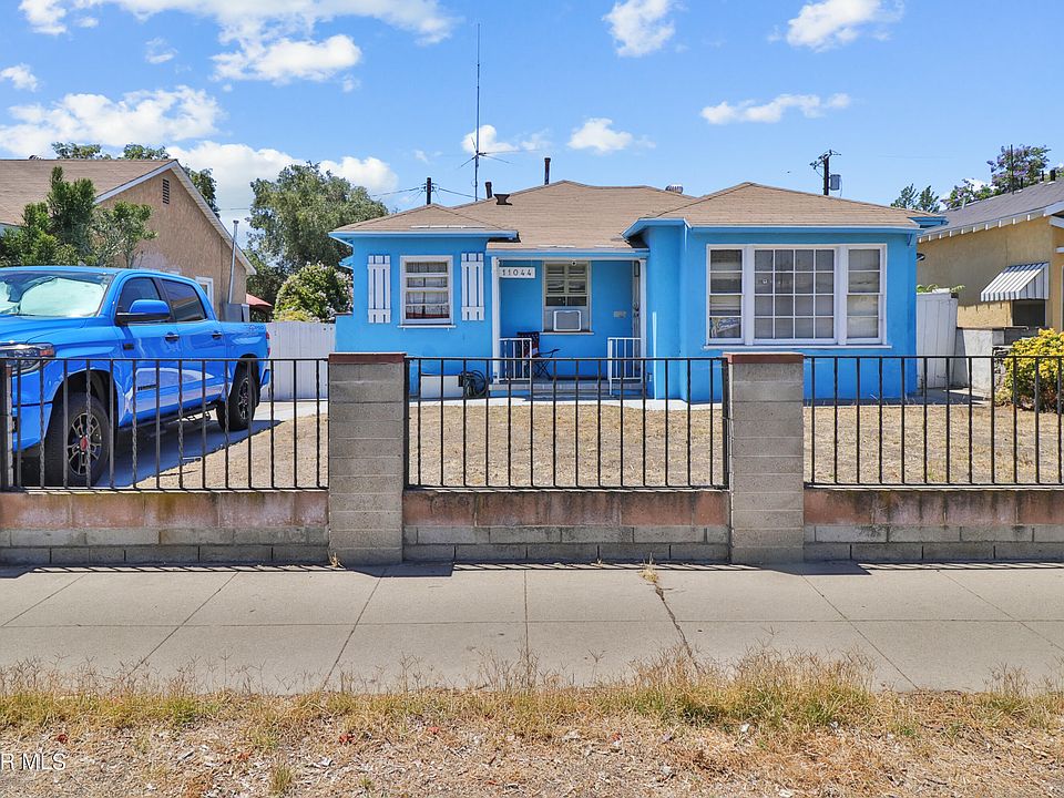 1st image of 11044 Tiara St