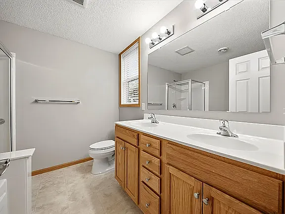 13872 Autumnwood Ct — Photo 3