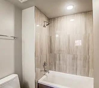 5th image of 836 S Harvard Blvd #606