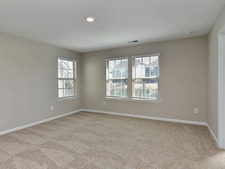 1036 Easley St — Photo 13