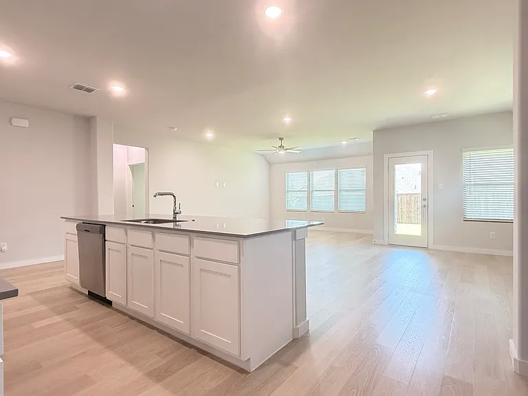 1911 Sandpiper Way — Photo 25