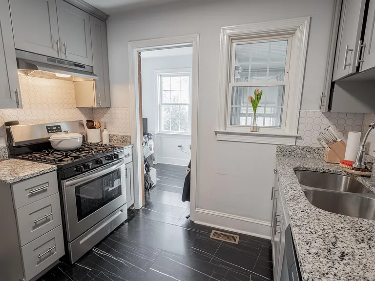 7411 Major Ave — Photo 13