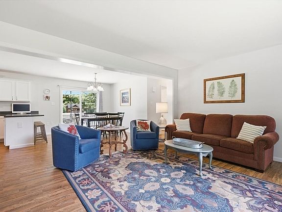 5th image of 85 Lewis Ave