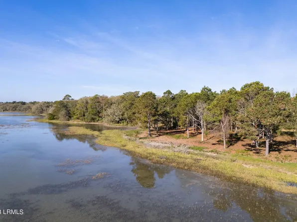 1719 Seaside Rd, Saint Helena Island, SC 29920
