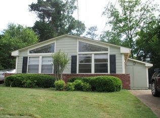 308 Country Club Rd, Lagrange, GA 30240