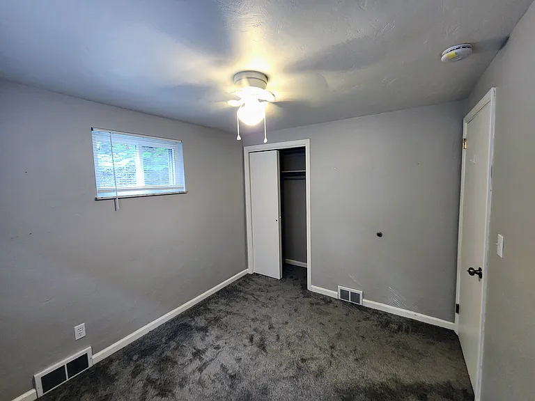 251-253 Dakota Ave #1 — Photo 9