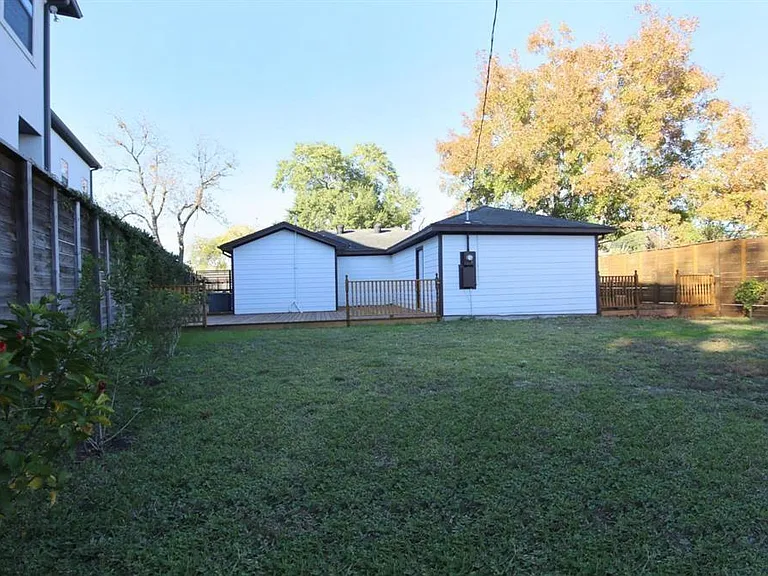 5501 Aspen St — Photo 10