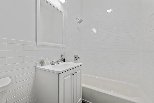 Rented by MNS | media 21