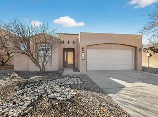 1124 Calle Corvo NE, Albuquerque, NM 87113