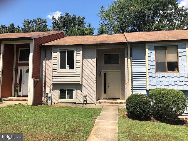 1st image of 544 Greenhill Ct