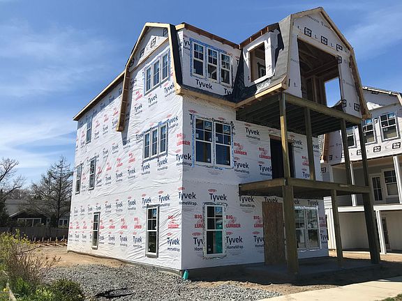 4th image of 120 N Barton St #7