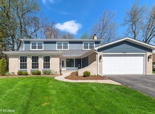 1810 N Highland Ave, Arlington Heights, IL 60004