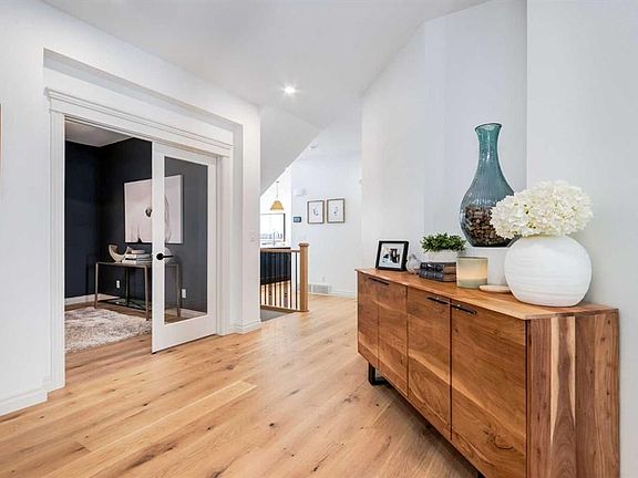 3rd image of 34 Rowmont Line NW