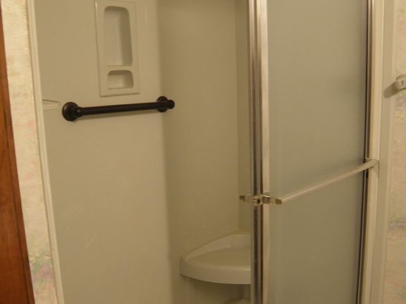 5th image of 2750 Silverspur Dr